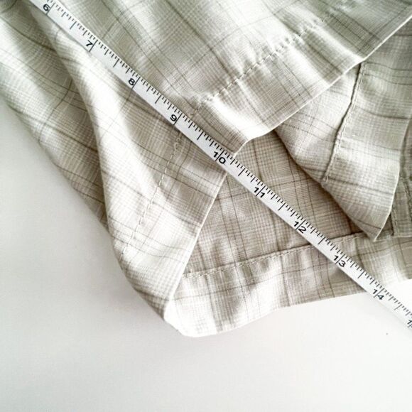 Billabong Chino Shorts Tan Plaid Mid Length Flat Front Men's Size 30 - Picture 7 of 10